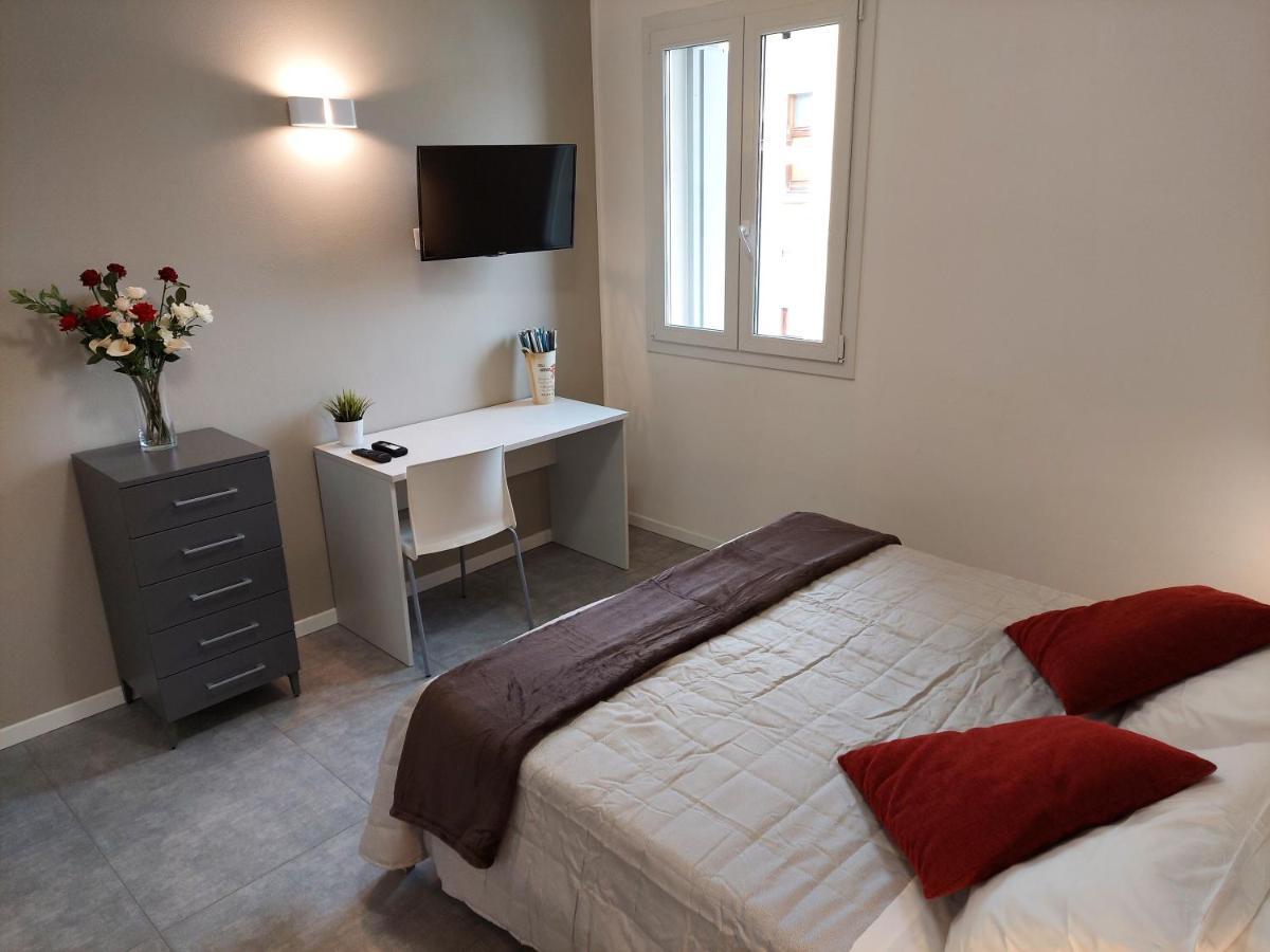 Residenza Delizia Camere & Appartamenti "Residenze Del Cuore" Βερόνα Εξωτερικό φωτογραφία