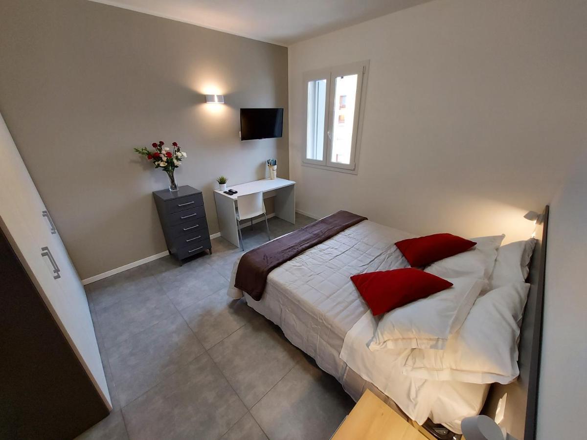 Residenza Delizia Camere & Appartamenti "Residenze Del Cuore" Βερόνα Εξωτερικό φωτογραφία