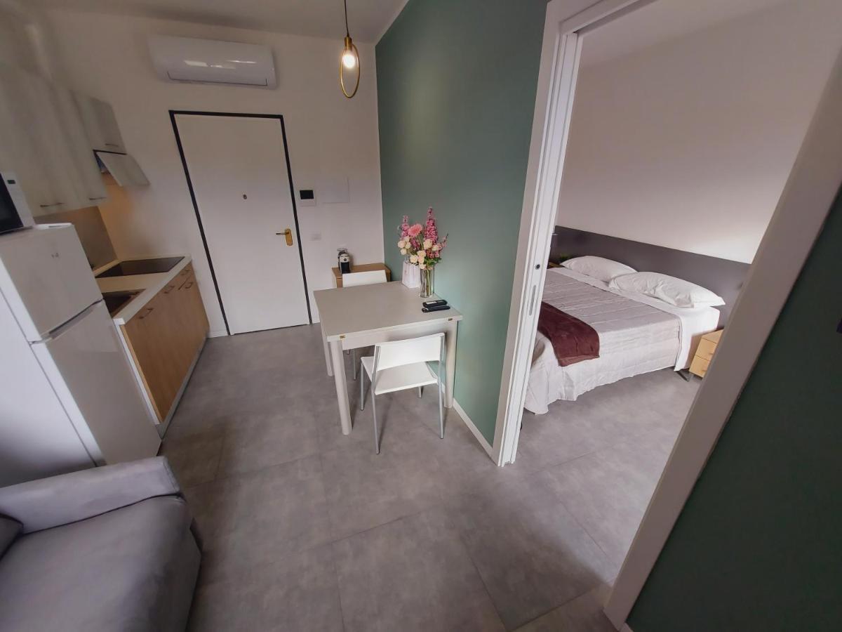 Residenza Delizia Camere & Appartamenti "Residenze Del Cuore" Βερόνα Εξωτερικό φωτογραφία