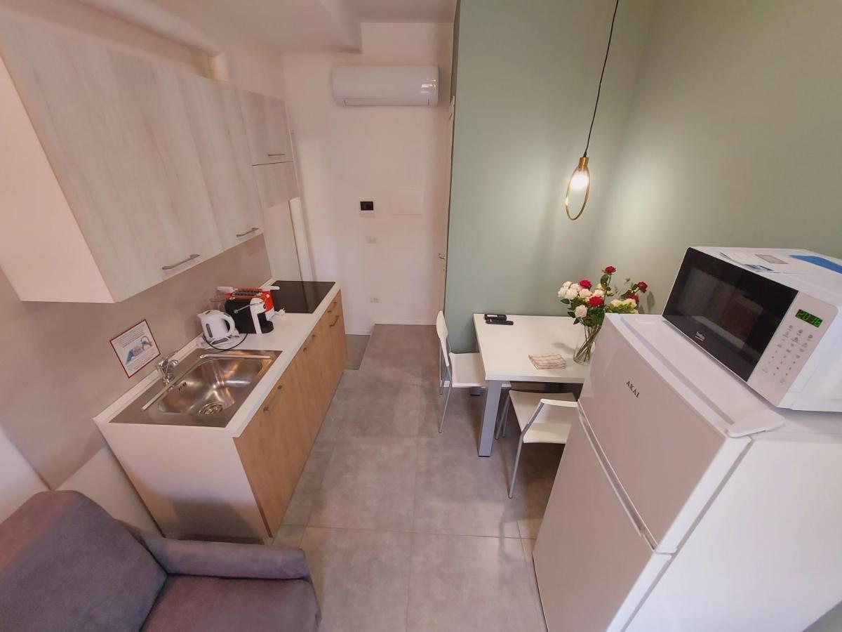 Residenza Delizia Camere & Appartamenti "Residenze Del Cuore" Βερόνα Εξωτερικό φωτογραφία