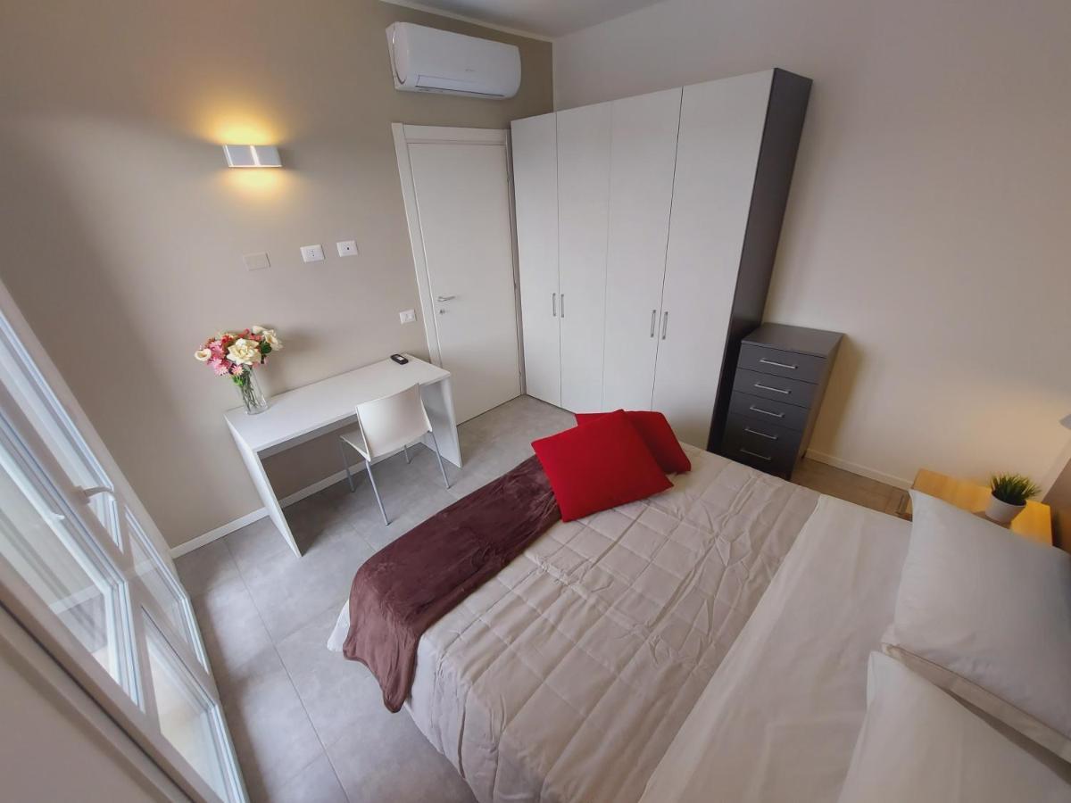Residenza Delizia Camere & Appartamenti "Residenze Del Cuore" Βερόνα Εξωτερικό φωτογραφία