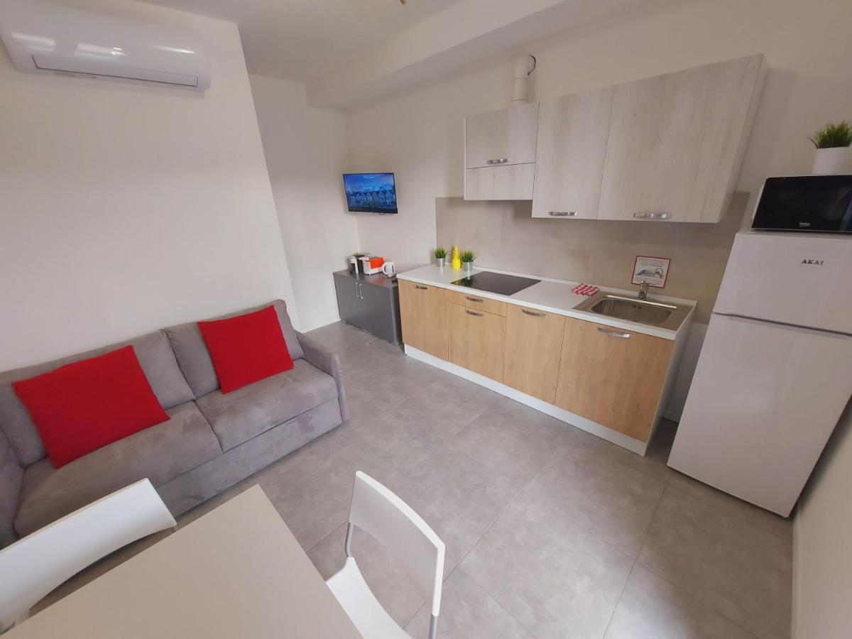 Residenza Delizia Camere & Appartamenti "Residenze Del Cuore" Βερόνα Εξωτερικό φωτογραφία