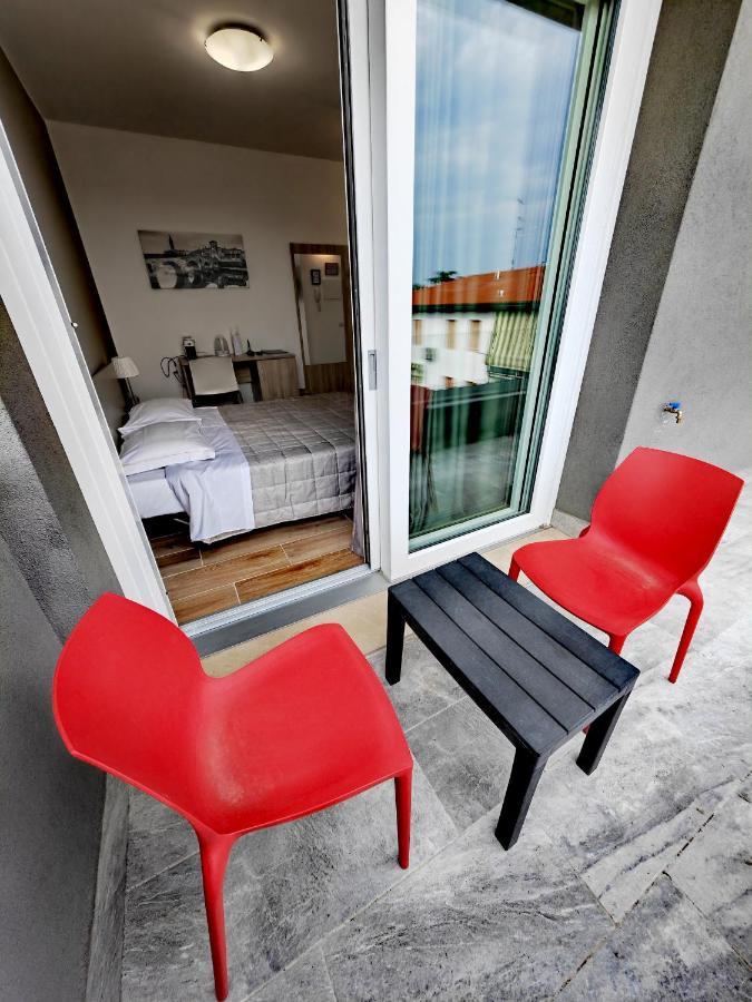 Residenza Delizia Camere & Appartamenti "Residenze Del Cuore" Βερόνα Εξωτερικό φωτογραφία