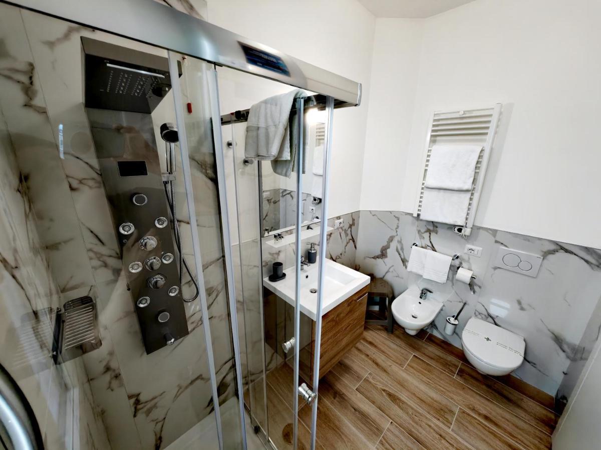 Residenza Delizia Camere & Appartamenti "Residenze Del Cuore" Βερόνα Εξωτερικό φωτογραφία